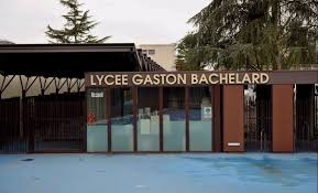 Lycée Gaston-Bachelard, à Chelles, en Seine-et-Marne, où sont inscrits les lycéens. D. R.